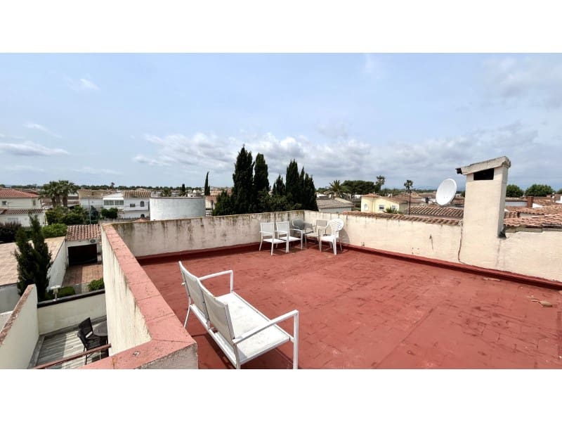 4 chambre Villa/Maison à vendre à Empuriabrava avec garage - 445 000 € (Ref: 9175124)