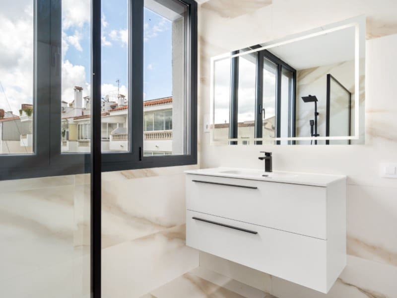 4 soveværelse Byhus til salg i Empuriabrava - € 639.000 (Ref: 9176648)