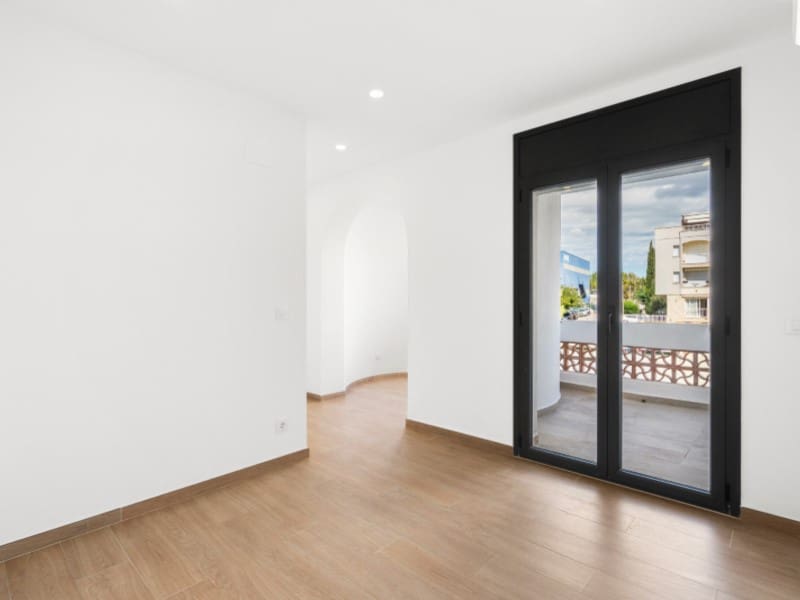 4 soveværelse Byhus til salg i Empuriabrava - € 639.000 (Ref: 9176648)