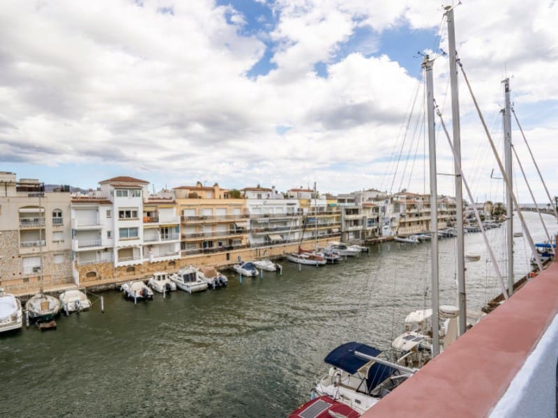 4 soveværelse Byhus til salg i Empuriabrava - € 639.000 (Ref: 9176648)
