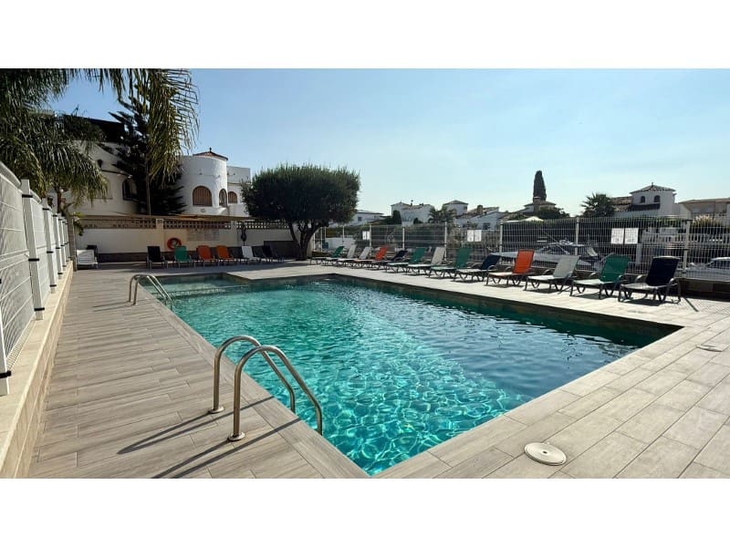 1 sovrum Lägenhet till salu i Empuriabrava - 159 000 € (Ref: 9248333)