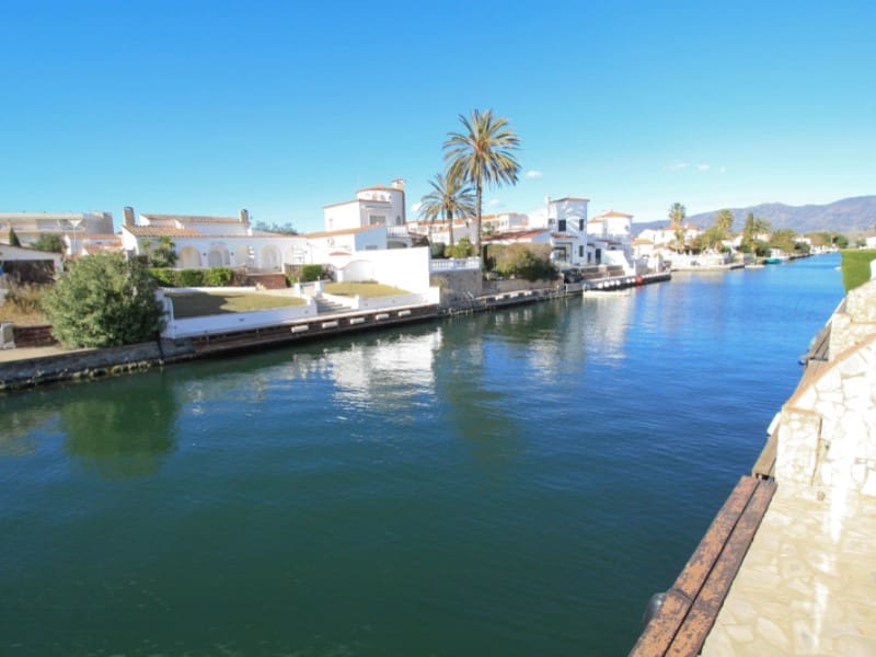 3 Zimmer Villa zu verkaufen in Empuriabrava - 695.000 € (Ref: 9282423)