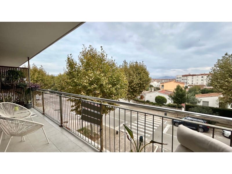 2 soveværelse Lejlighed til salg i Empuriabrava med garage - € 189.000 (Ref: 9310742)