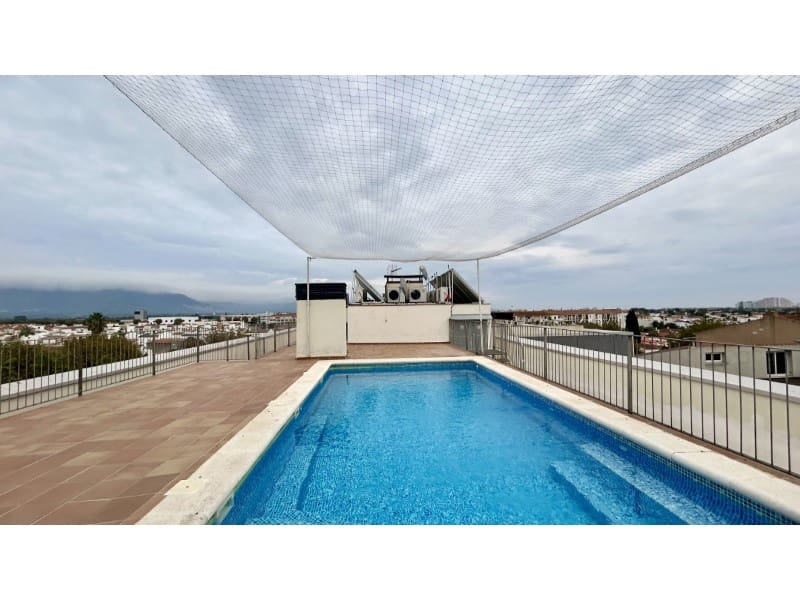 2 soveværelse Lejlighed til salg i Empuriabrava med garage - € 189.000 (Ref: 9310742)