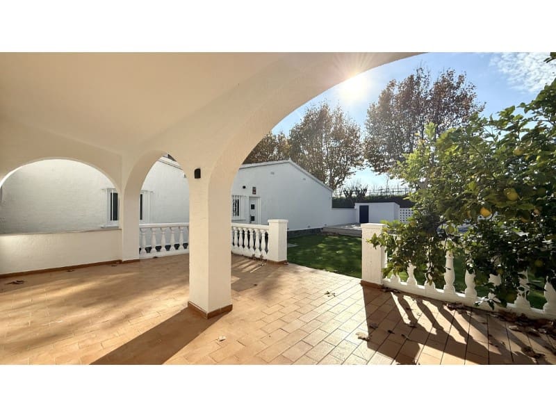 2 Zimmer Apartment zu verkaufen in Empuriabrava - 320.000 € (Ref: 9404632)