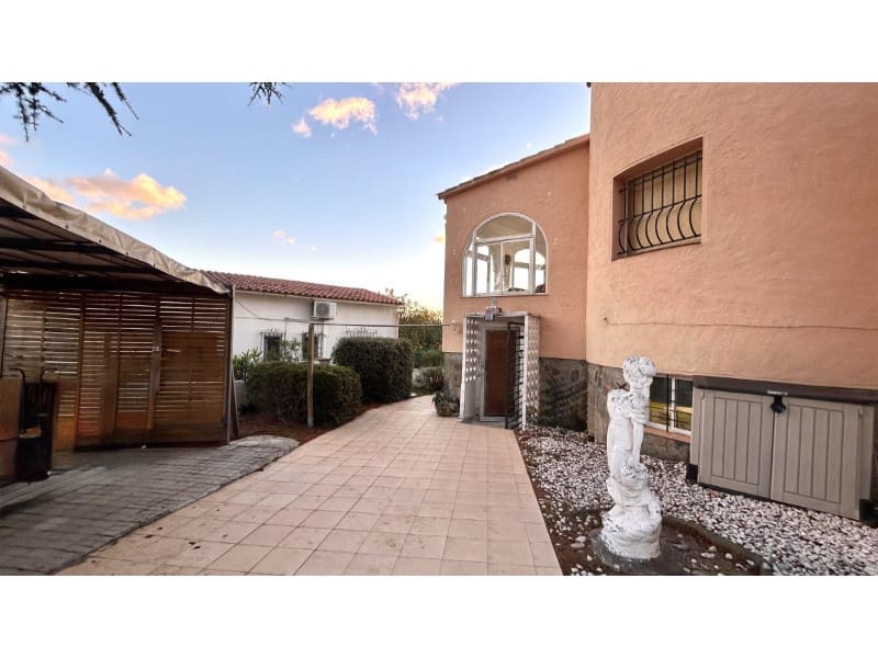 5 sypialnia Willa na sprzedaż w Roses z garażem - 480 000 € (Ref: 9431051)