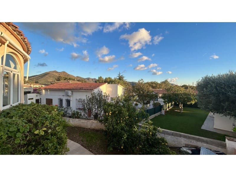 5 sypialnia Willa na sprzedaż w Roses z garażem - 480 000 € (Ref: 9431051)