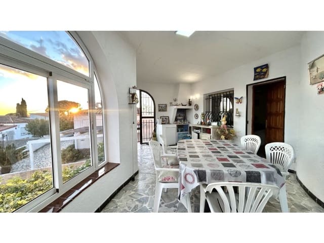 5 sypialnia Willa na sprzedaż w Roses z garażem - 480 000 € (Ref: 9431051)