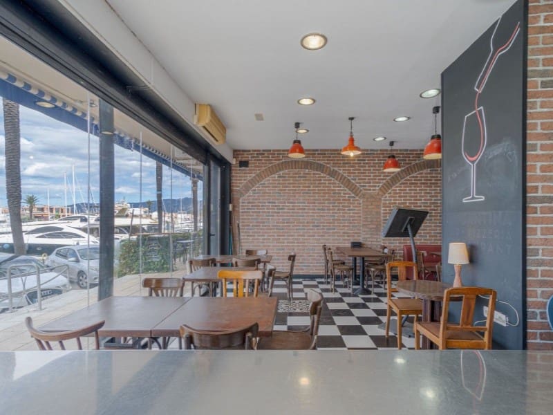 Gewerbe zu verkaufen in Empuriabrava - 280.000 € (Ref: 9434774)