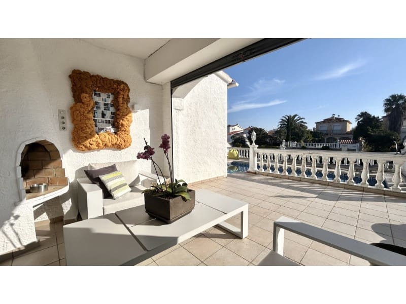 3 chambre Villa/Maison à vendre à Empuriabrava avec garage - 1 390 000 € (Ref: 9456216)