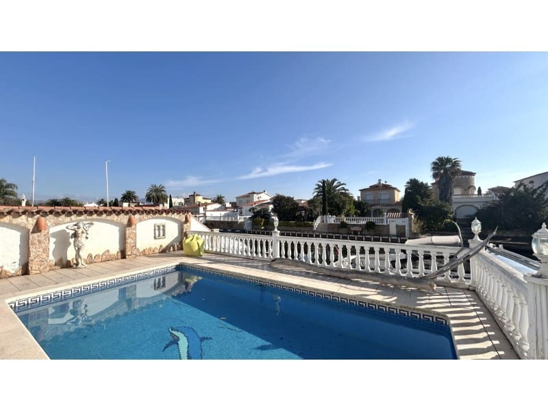 3 chambre Villa/Maison à vendre à Empuriabrava avec garage - 1 390 000 € (Ref: 9456216)