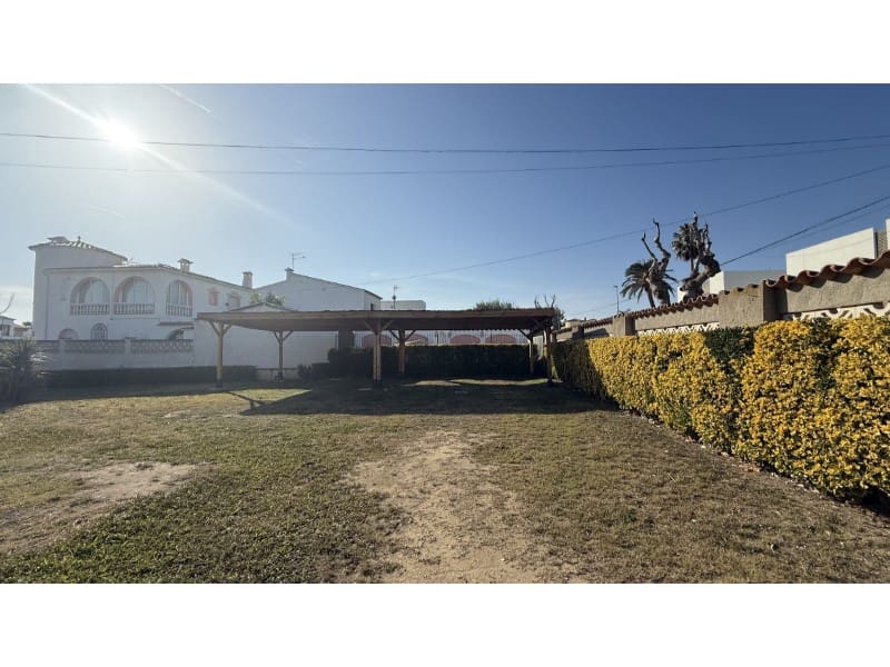 3 chambre Villa/Maison à vendre à Empuriabrava avec garage - 1 390 000 € (Ref: 9456216)