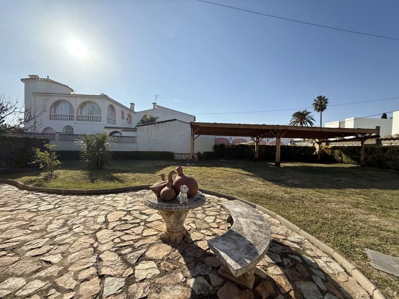 3 chambre Villa/Maison à vendre à Empuriabrava avec garage - 1 390 000 € (Ref: 9456216)