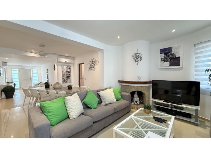 7 slaapkamer Villa te koop in Empuriabrava met garage - € 1.450.000 (Ref: 9462674)