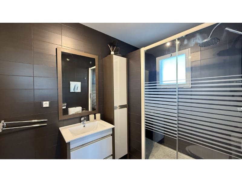 7 slaapkamer Villa te koop in Empuriabrava met garage - € 1.450.000 (Ref: 9462674)