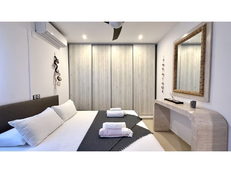 7 slaapkamer Villa te koop in Empuriabrava met garage - € 1.450.000 (Ref: 9462674)