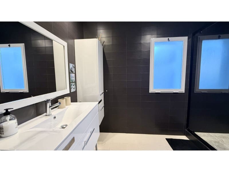 7 slaapkamer Villa te koop in Empuriabrava met garage - € 1.450.000 (Ref: 9462674)