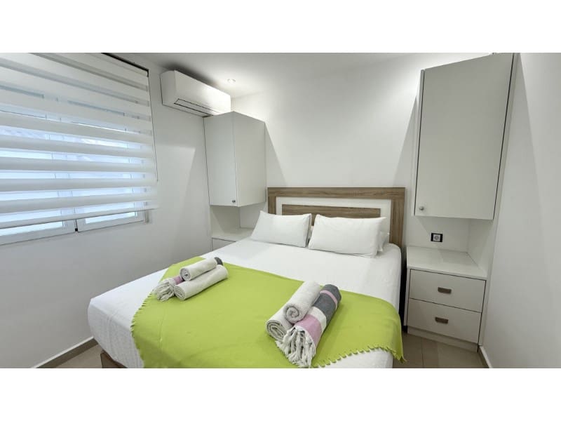 7 slaapkamer Villa te koop in Empuriabrava met garage - € 1.450.000 (Ref: 9462674)