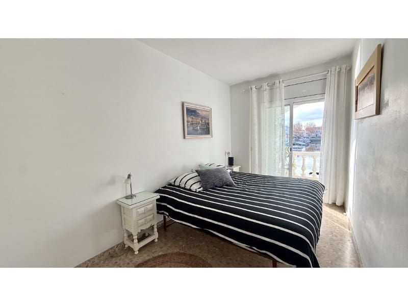 4 chambre Maison de Ville à vendre à Empuriabrava avec garage - 580 000 € (Ref: 9470670)