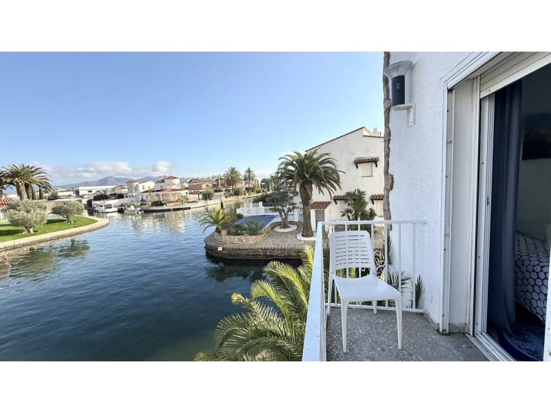 4 chambre Maison de Ville à vendre à Empuriabrava avec garage - 580 000 € (Ref: 9470670)