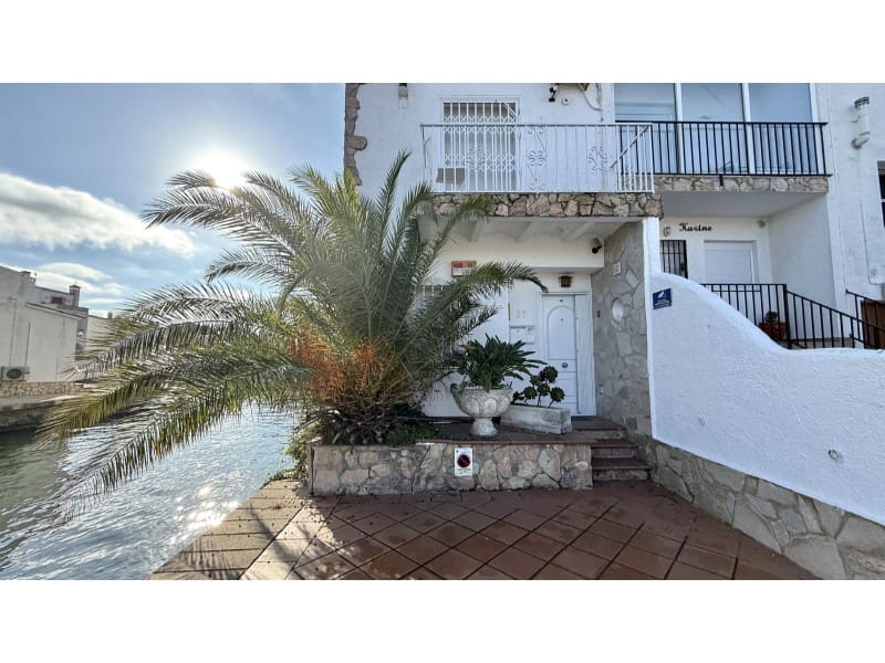 4 chambre Maison de Ville à vendre à Empuriabrava avec garage - 580 000 € (Ref: 9470670)