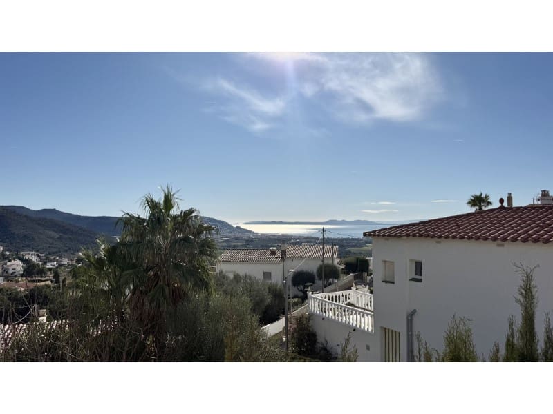 Chalet de 3 habitaciones en Roses en venta - 479.000 € (Ref: 9499479)