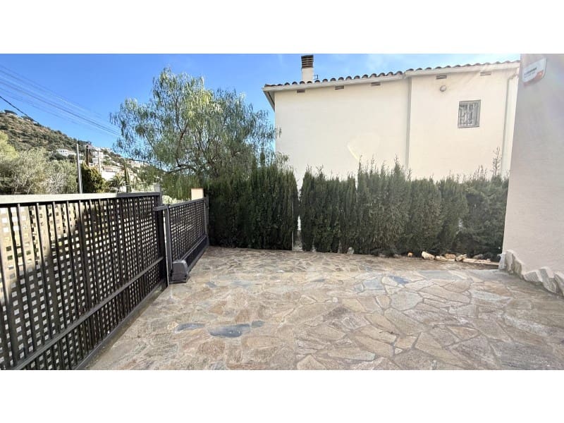 Chalet de 3 habitaciones en Roses en venta - 479.000 € (Ref: 9499479)