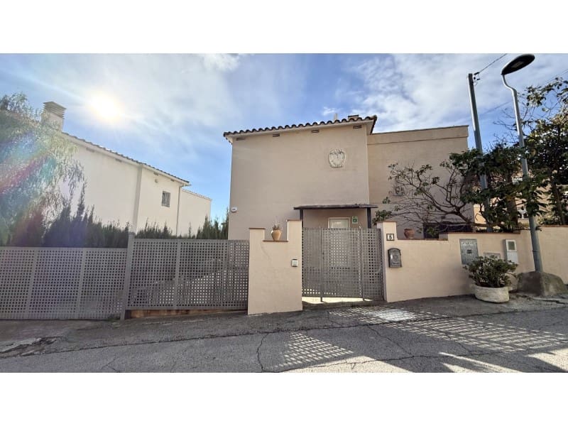 Chalet de 3 habitaciones en Roses en venta - 479.000 € (Ref: 9499479)