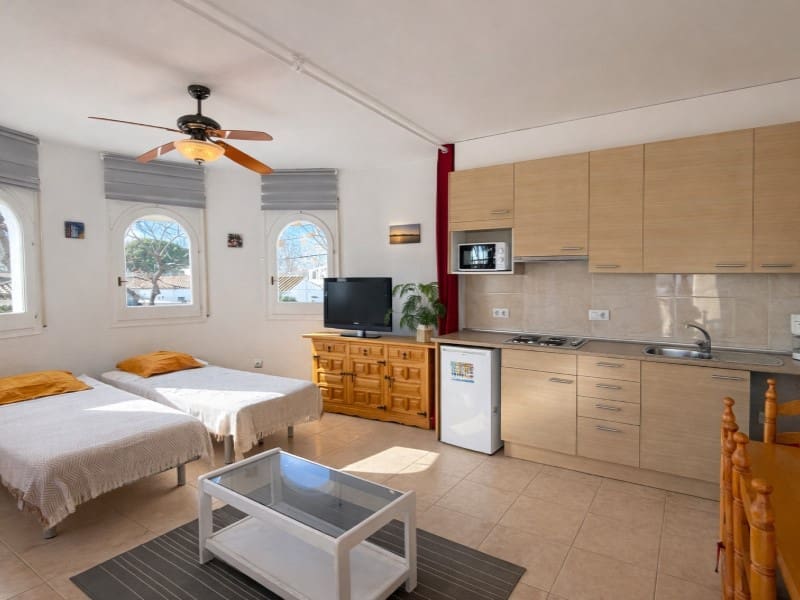 4 soveværelse Villa til salg i Empuriabrava - € 430.000 (Ref: 9536777)