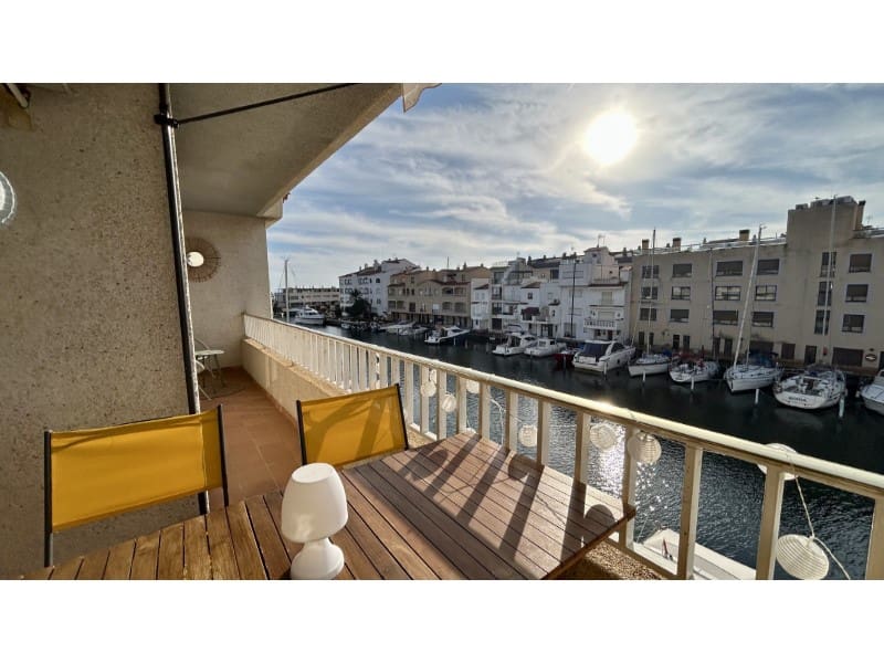 2 soveværelse Lejlighed til salg i Empuriabrava med garage - € 260.000 (Ref: 9541071)