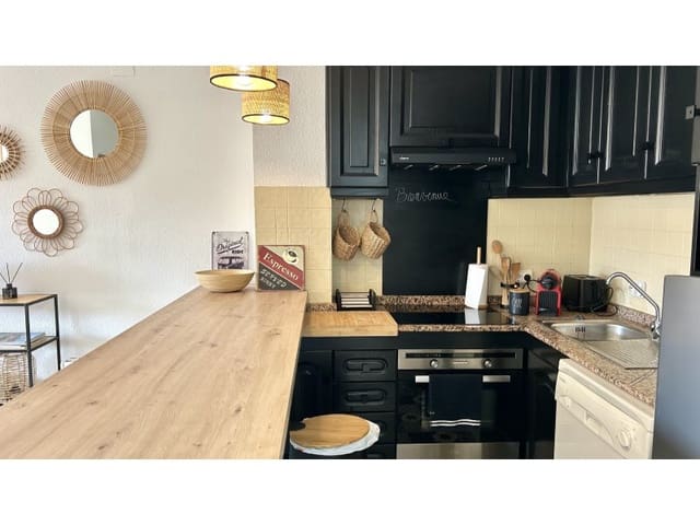 2 soveværelse Lejlighed til salg i Empuriabrava, Castelló d'Empúries med garage - € 260.000 (Ref: 9541071)