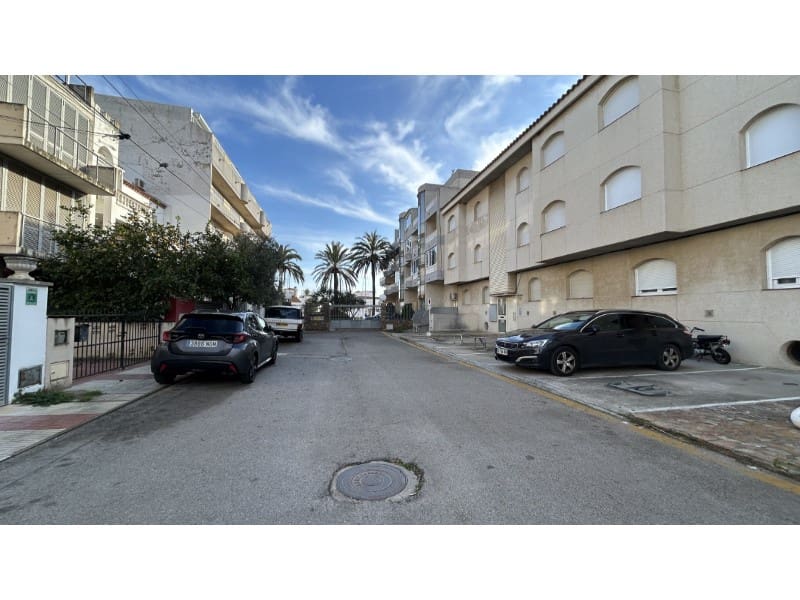 2 soveværelse Lejlighed til salg i Empuriabrava med garage - € 260.000 (Ref: 9541071)