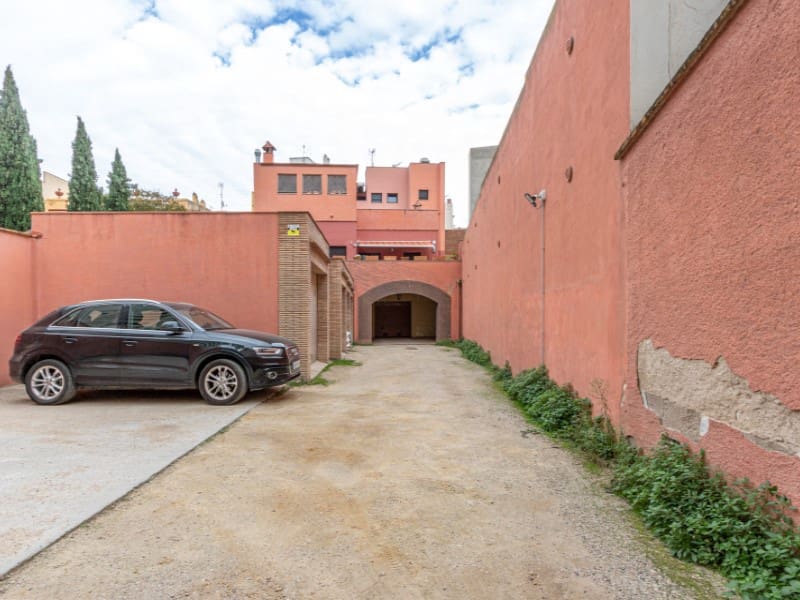 4 bedroom Apartment for sale in Figueres with garage - € 450,000 (Ref: 9543365)