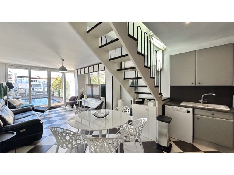 3 soverom Villa til salgs i Empuriabrava - € 595 000 (Ref: 9543560)