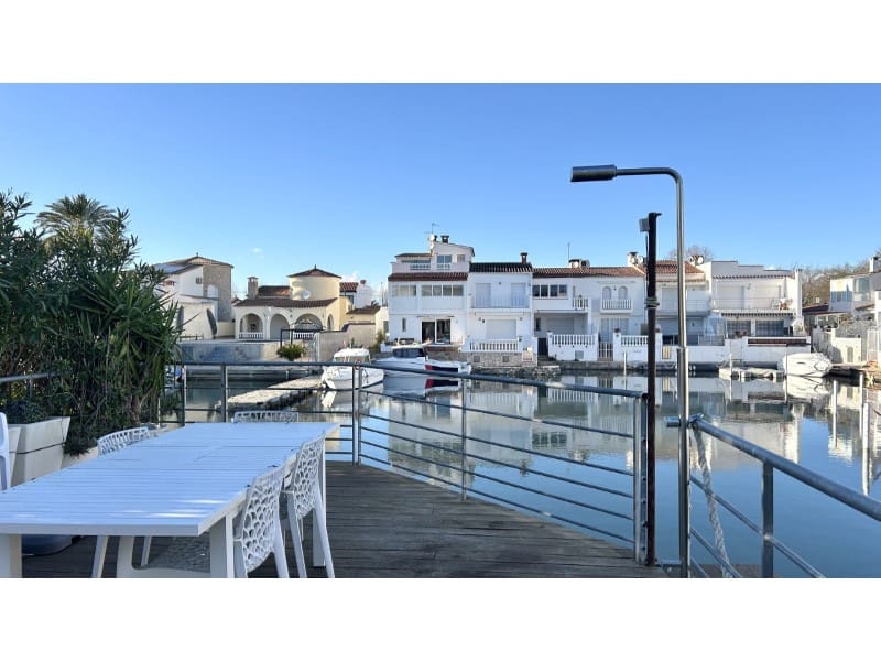 3 soverom Villa til salgs i Empuriabrava - € 595 000 (Ref: 9543560)