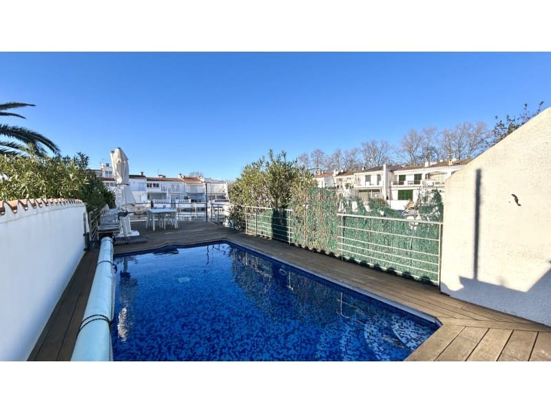 3 soverom Villa til salgs i Empuriabrava - € 595 000 (Ref: 9543560)