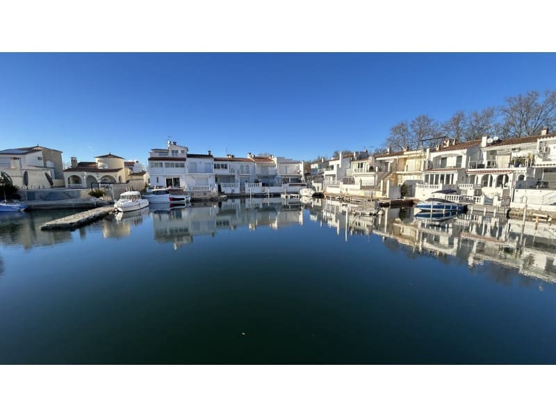 3 soverom Villa til salgs i Empuriabrava - € 595 000 (Ref: 9543560)