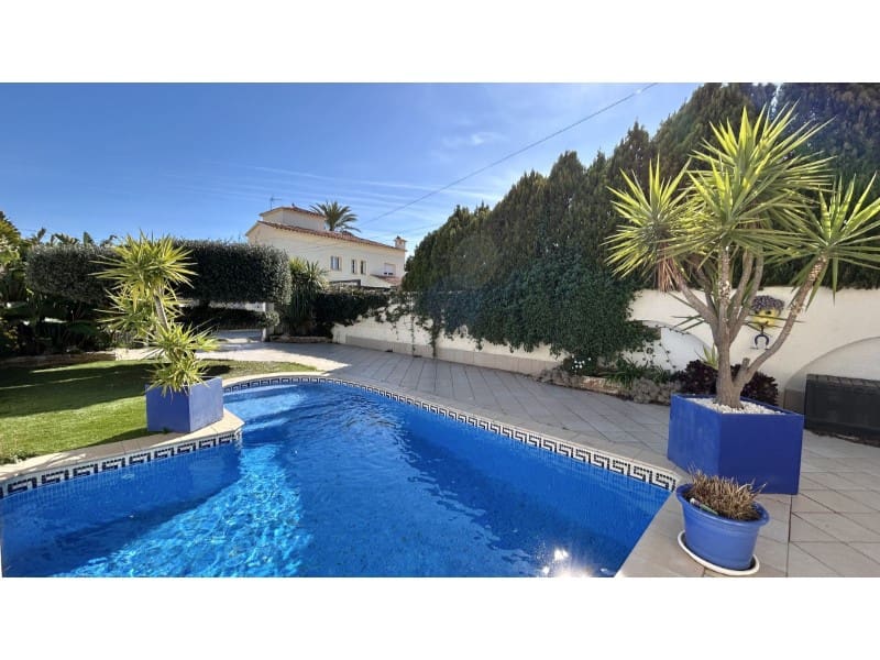 3 sovrum Villa till salu i Empuriabrava - 535 000 € (Ref: 9651716)