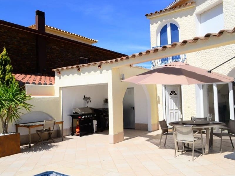 3 makuuhuone Huvila myytävänä paikassa Empuriabrava - 535 000 € (Ref: 9651716)