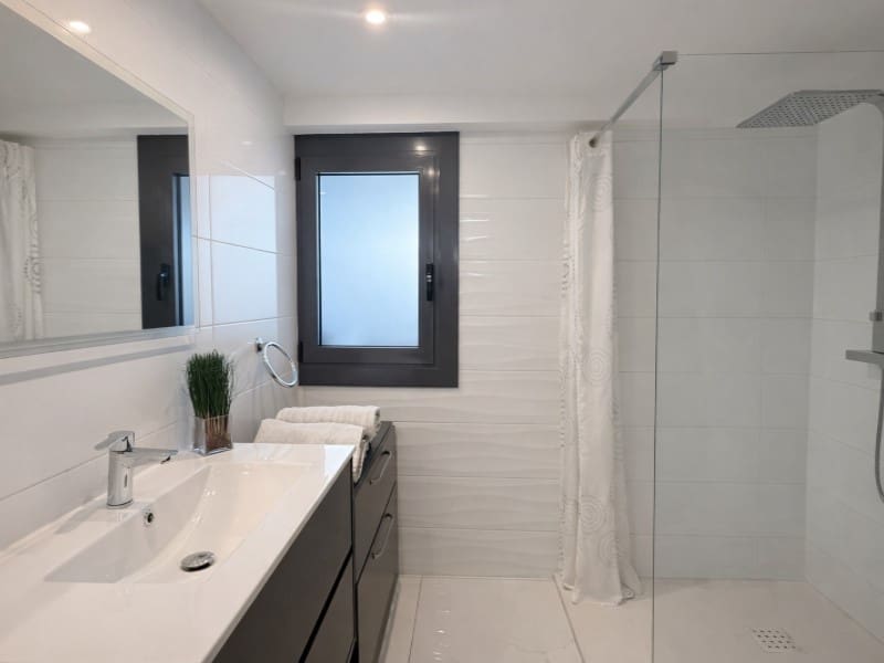 4 Zimmer Villa zu verkaufen in Empuriabrava mit Garage - 950.000 € (Ref: 9711846)