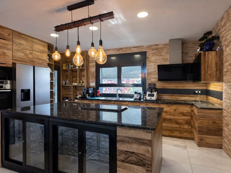 4 Zimmer Villa zu verkaufen in Empuriabrava mit Garage - 950.000 € (Ref: 9711846)