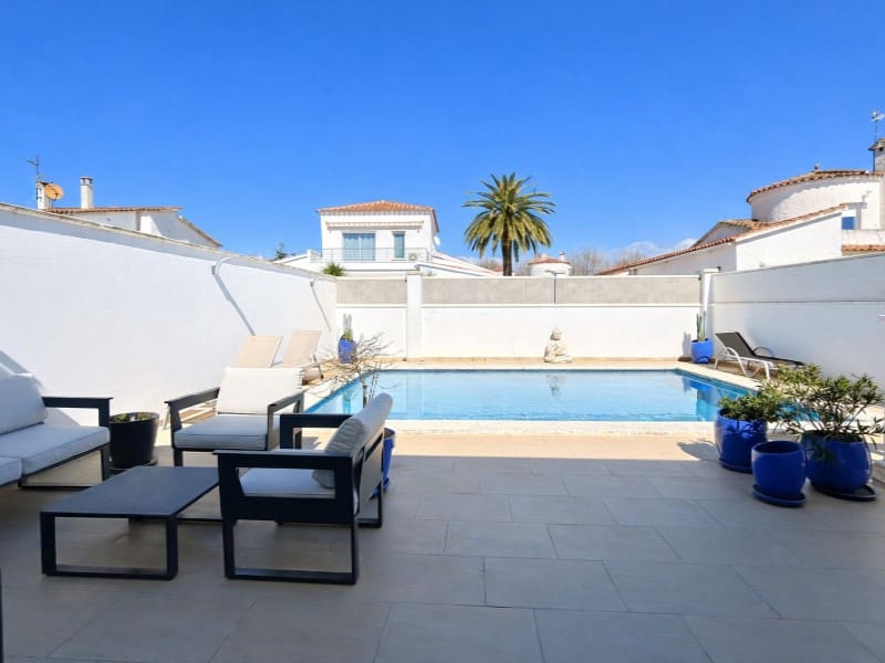 3 Zimmer Villa zu verkaufen in Empuriabrava mit Garage - 620.000 € (Ref: 9714746)