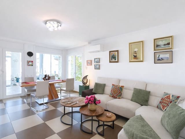 3 Zimmer Villa zu verkaufen in Empuriabrava, Castelló d'Empúries mit Garage - 620.000 € (Ref: 9714746)