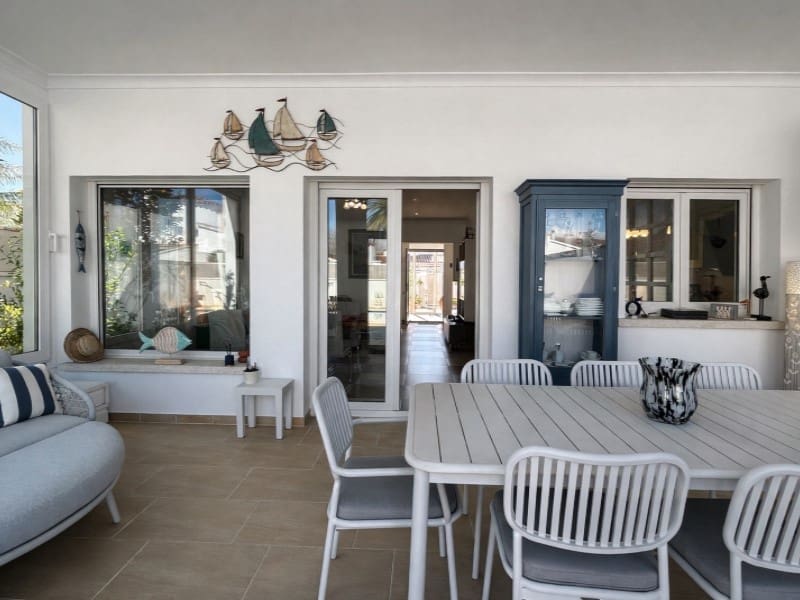 3 Zimmer Villa zu verkaufen in Empuriabrava mit Garage - 620.000 € (Ref: 9714746)