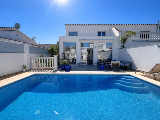 3 Zimmer Villa zu verkaufen in Empuriabrava, Castelló d'Empúries mit Garage - 620.000 € (Ref: 9714746)