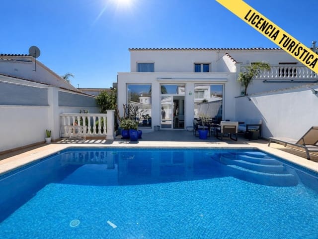 3 camera da letto Villa in vendita in Empuriabrava, Castelló d'Empúries con garage - 620.000 € (Rif: 9714746)