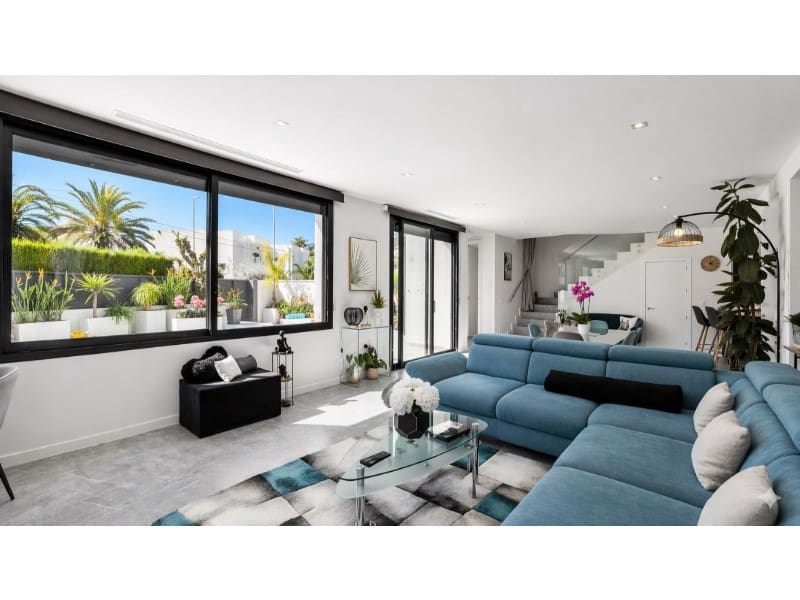 3 chambre Villa/Maison à vendre à Empuriabrava avec garage - 698 000 € (Ref: 9788261)