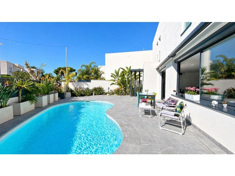 3 chambre Villa/Maison à vendre à Empuriabrava avec garage - 698 000 € (Ref: 9788261)