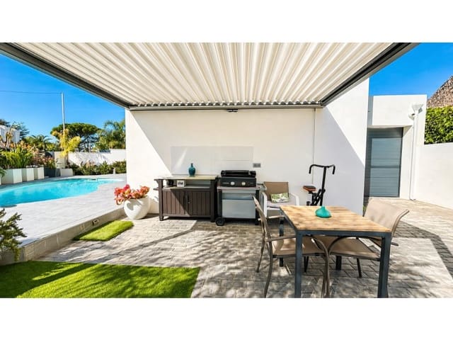3 soveværelse Villa til salg i Empuriabrava, Castelló d'Empúries med garage - € 698.000 (Ref: 9788261)
