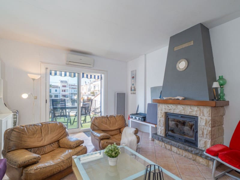 4 soveværelse Villa til salg i Empuriabrava - € 455.000 (Ref: 9820269)